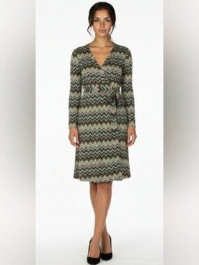 Sandra Darren SZ 8 Retro 70's Midi Chevron Print Long Sleeve Collared Wrap Dress